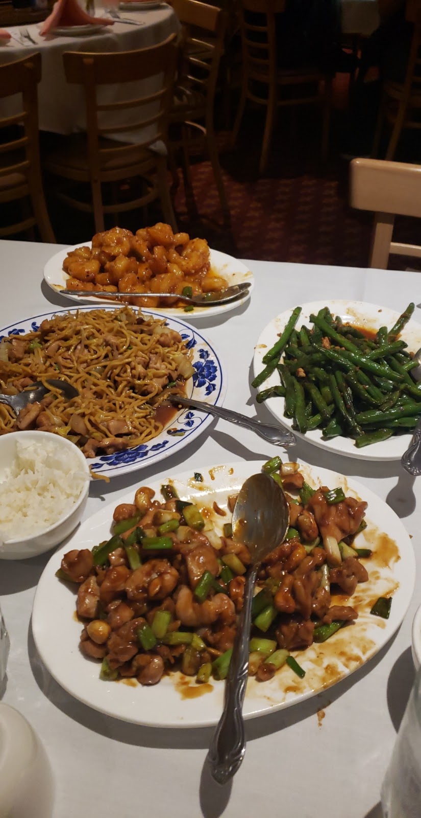 Member Yang Chow Restaurant in Los Angeles CA