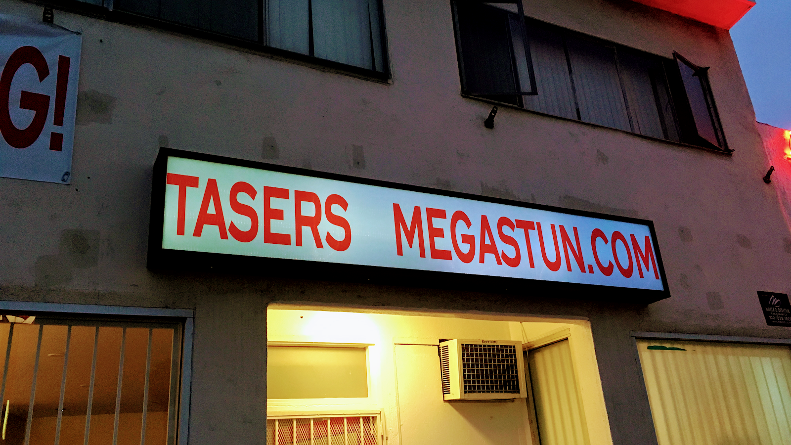 Member O-MEGA STUN GUNS, TASERS & MEGASTUN.COM in Los Angeles CA